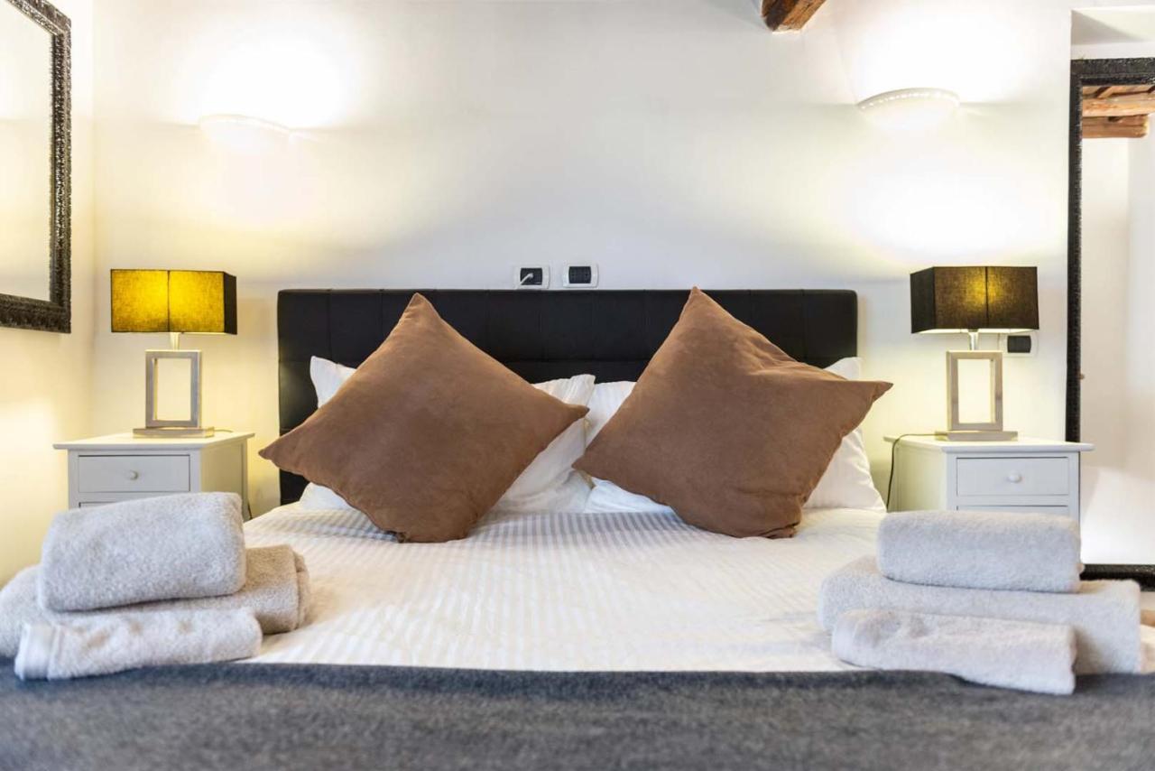 Deza Cozy Place In Monti Rome Buitenkant foto